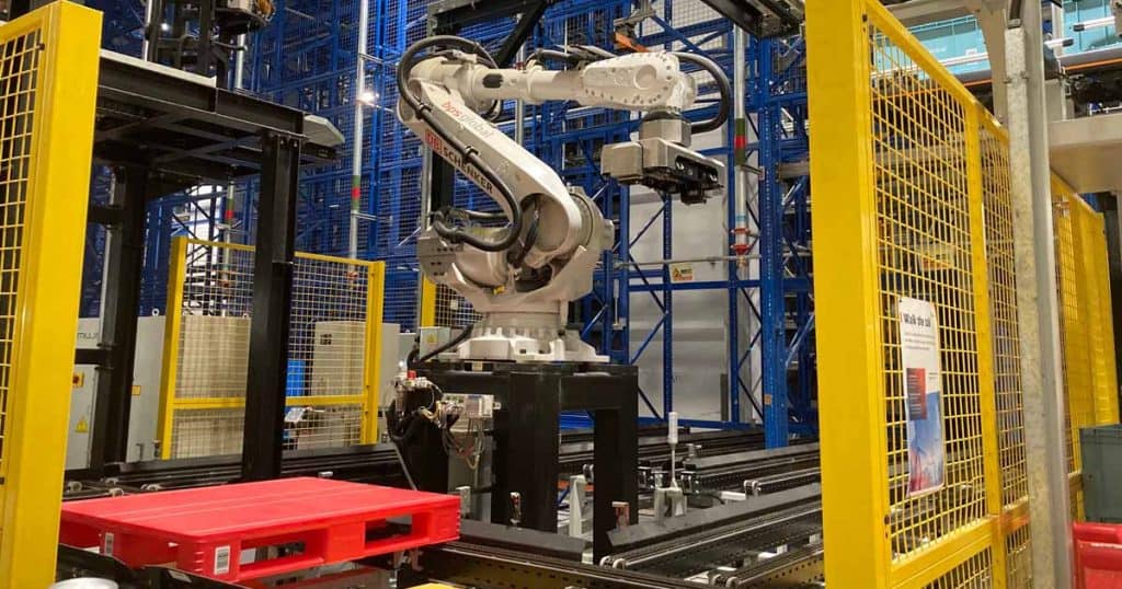 Automation Warehouse Robot Arm